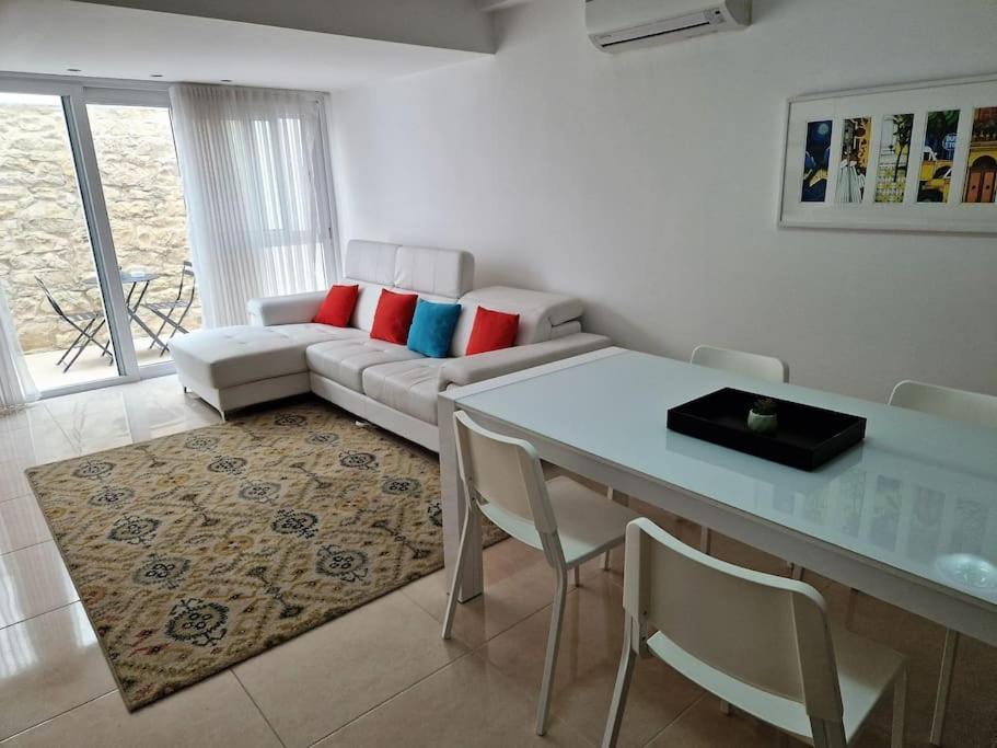 The Caves Cosy Apartment 1 San Ġiljan Kültér fotó